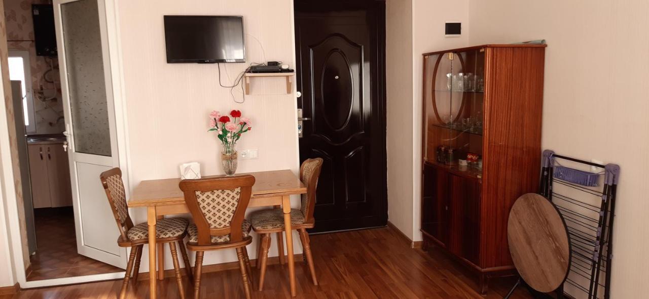 Tamara'S Apartament In Avlabari Тбилиси Екстериор снимка
